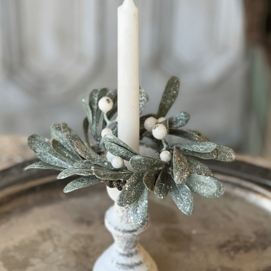 Mistletoe & Berries Taper Candle Ring