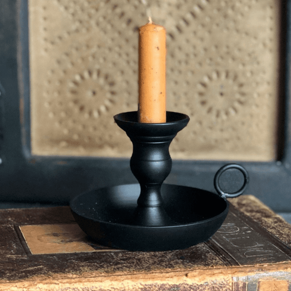 https://shopheritagehome.com/cdn/shop/products/candle-holder-benton-taper-candle-holder-36137346826432_grande.png?v=1681946971